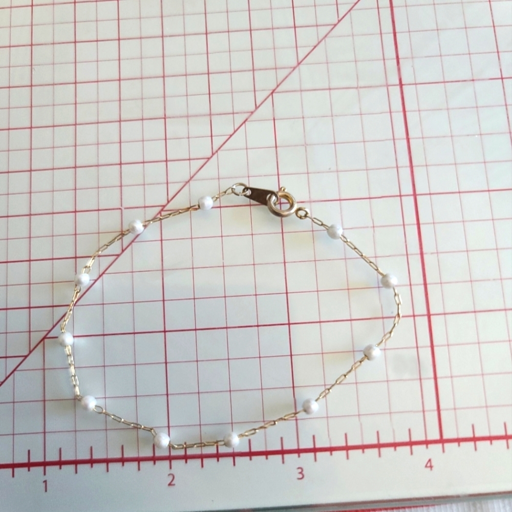 Vintage Gold Tone Bracelet with Tiny Glass Pearl Beads